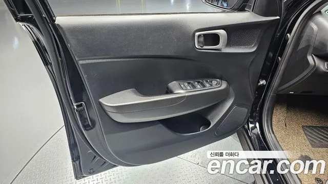 Hyundai Venue Venue 1.6 Modern Plus — Фото автомобиля 24