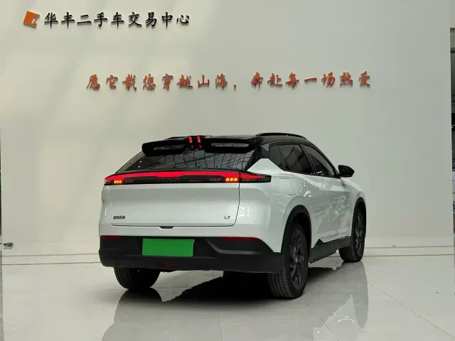 Dongfeng Fengshen L7 — Фото автомобиля 9