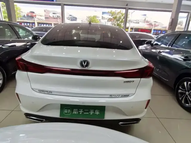 Changan Eado — Фото автомобиля 5