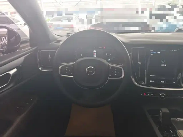 Volvo S60 — Фото автомобиля 10