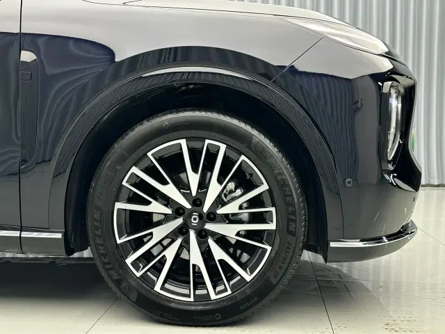 Changan Qiyuan Q07 — Фото автомобиля 8