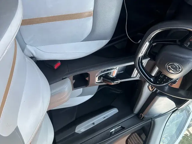 Dongfeng Fengshen E70 — Фото автомобиля 6