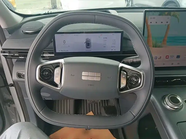 Geely Galaxy E5 — Фото автомобиля 10