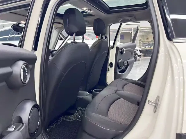 MINI Hatch — Фото автомобиля 8
