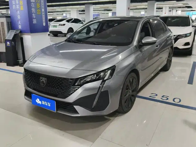 Фотография автомобиля — Peugeot 408