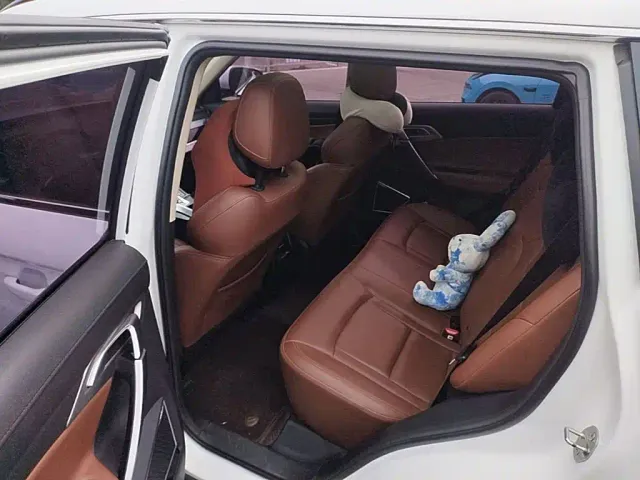 Geely Boyue — Фото автомобиля 16