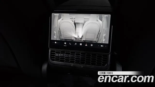Tesla Model Y — Фото автомобиля 28