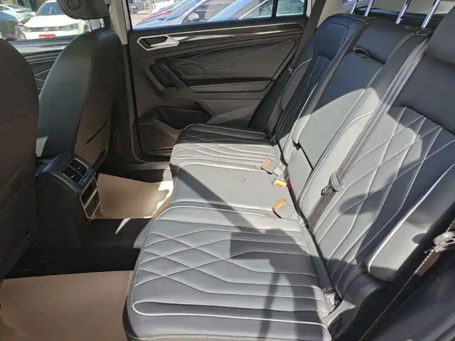 Volkswagen Tiguan L — Фото автомобиля 16