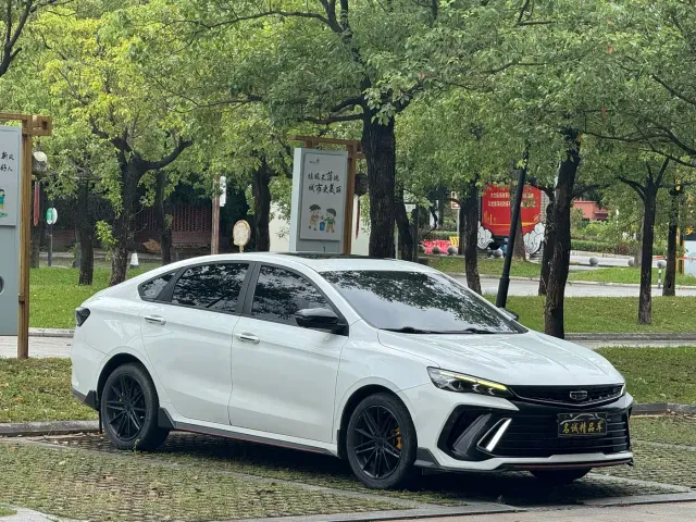 Geely Binrui — Фото автомобиля 3