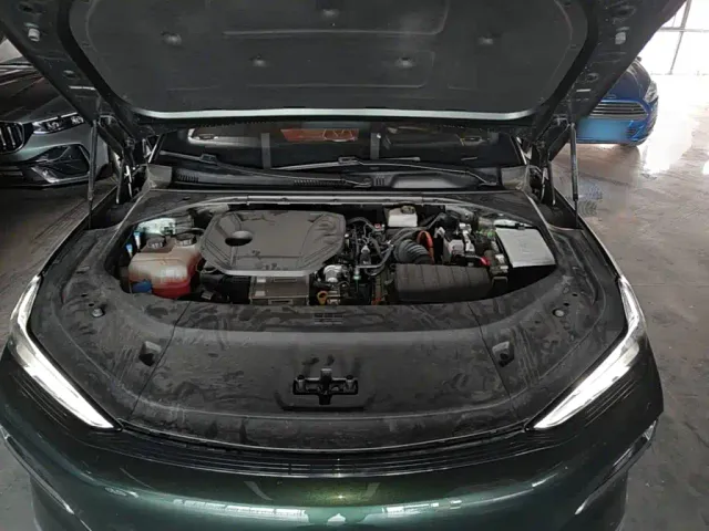 Geely Galaxy Xingyao 8 — Фото автомобиля 19