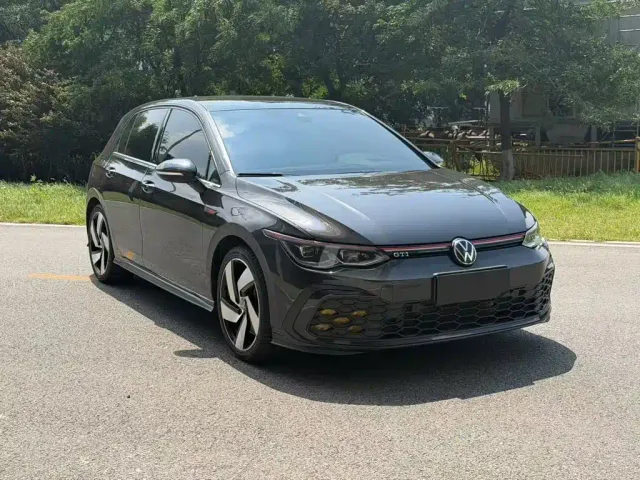 Volkswagen Golf GTI — Фото автомобиля 3