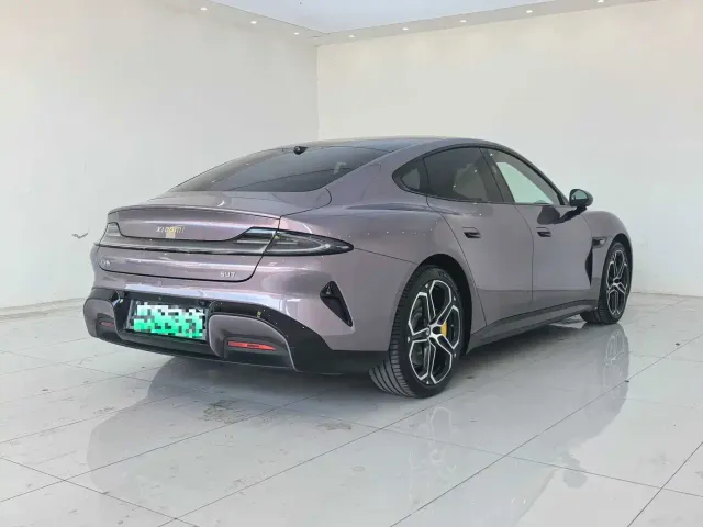 Xiaomi SU7 — Фото автомобиля 11