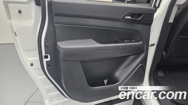 KG_Mobility_Ssangyong Musso Musso (Q300) Дизель 2.2 4WD — Фото автомобиля 25