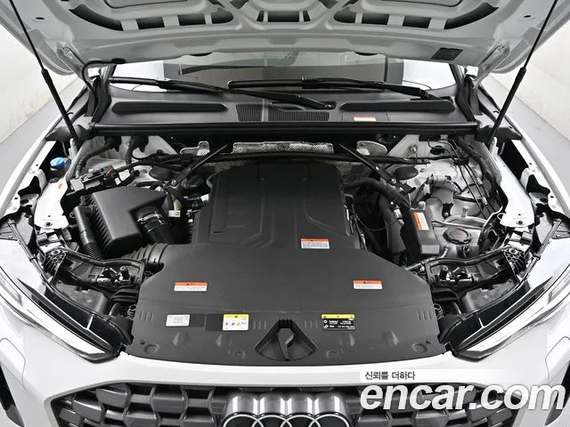 Audi Q5 40 TFSI quattro Sportback Advanced — Фото автомобиля 6