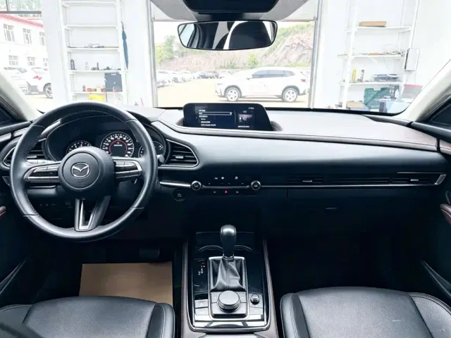 Mazda CX-30 — Фото автомобиля 11