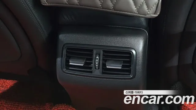 Renault Korea SM6 New — Фото автомобиля 29