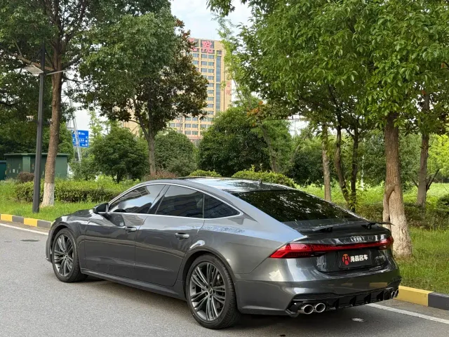 Audi A7 — Фото автомобиля 7
