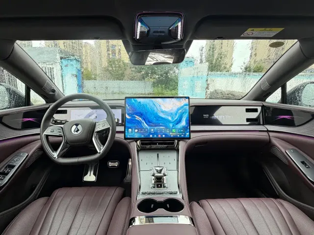 Denza Z9GT — Фото автомобиля 13