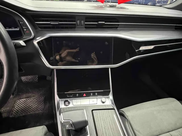 Audi A6L — Фото автомобиля 10