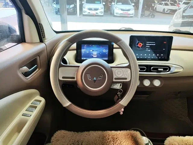 Wuling Hongguang Mini EV — Фото автомобиля 10