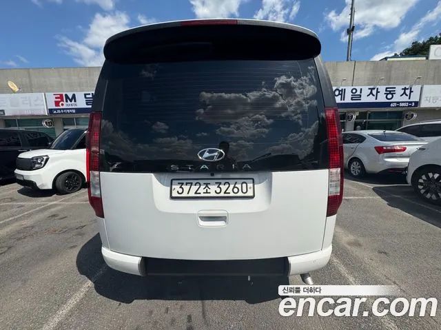 Hyundai Staria Staria L3.5 Инвалидная коляска Подъёмник/Slope — Фото автомобиля 4