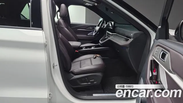 Ford Explorer — Фото автомобиля 24