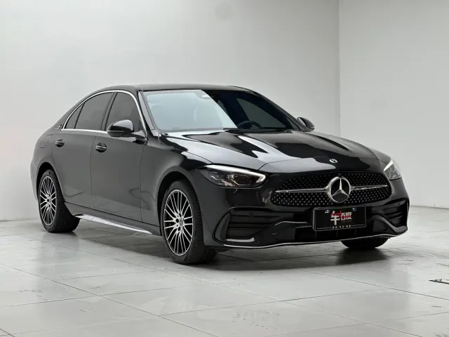Mercedes-Benz C-Class — Фото автомобиля 3