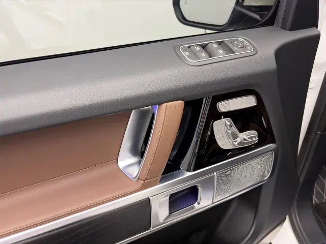 Mercedes-Benz G-Class — Фото автомобиля 13