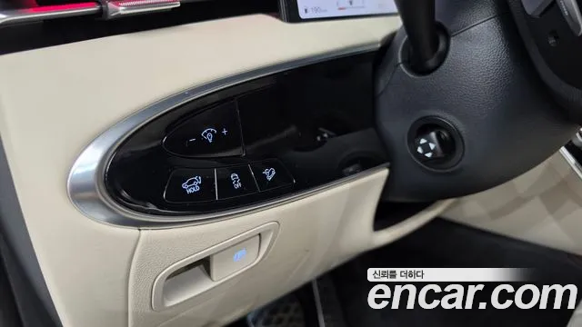 Genesis GV70 — Фото автомобиля 25