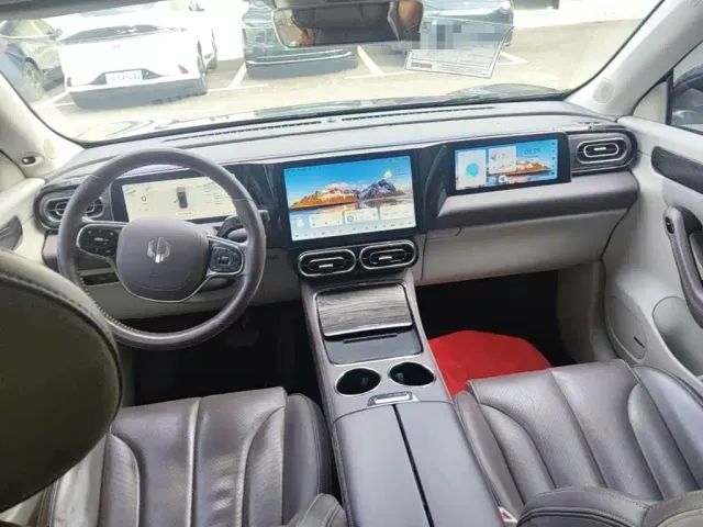 Leapmotor C11 — Фото автомобиля 9