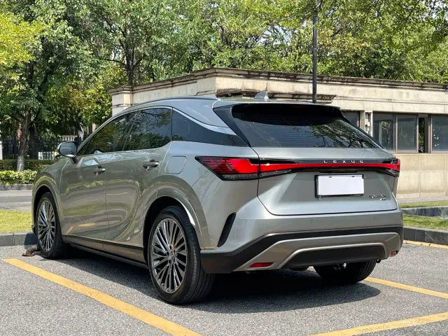 Lexus RX — Фото автомобиля 4