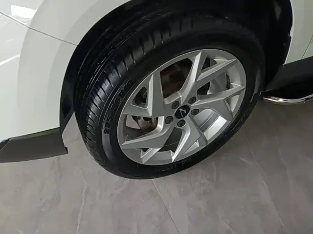 Jetta VS7 — Фото автомобиля 22