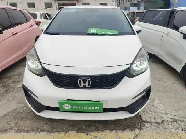 Honda Fit — Фото автомобиля 2
