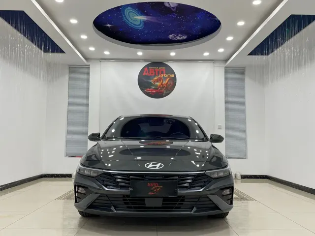 Hyundai Elantra — Фото автомобиля 2