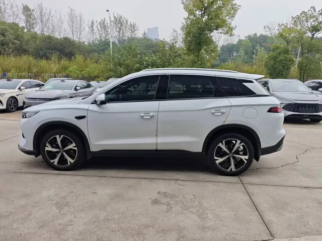 BYD Song Pro — Фото автомобиля 8