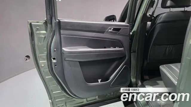 KG_Mobility_Ssangyong Rexton Новый Rexton Sport Дизель 2.2 4WD — Фото автомобиля 25
