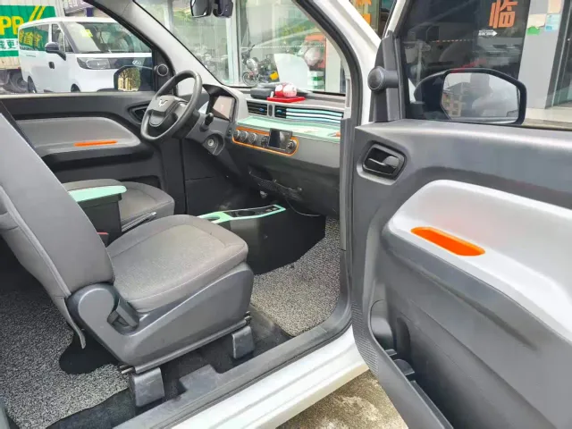 Wuling Hongguang Mini EV — Фото автомобиля 9