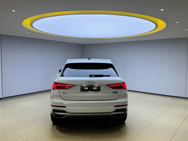 Audi Q3 — Фото автомобиля 5