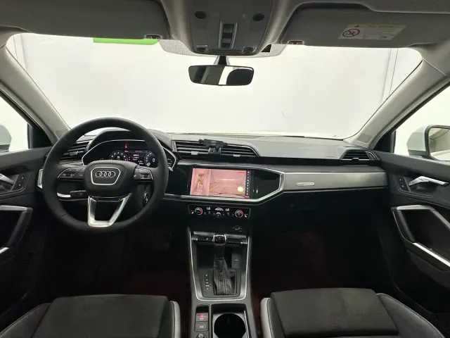Audi Q3 — Фото автомобиля 12