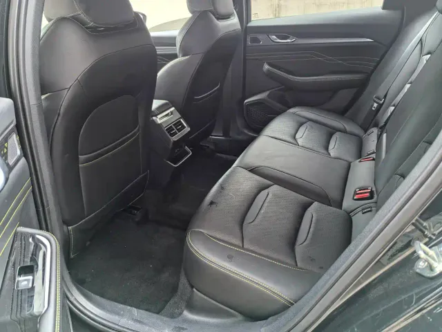 Geely Xingrui — Фото автомобиля 12