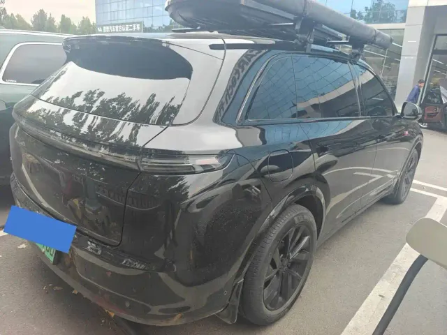 Li Auto L7 — Фото автомобиля 4