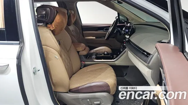 Kia Carnival Generation 4 — Фото автомобиля 15