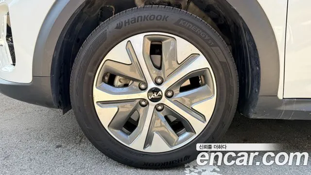 Kia Niro — Фото автомобиля 5