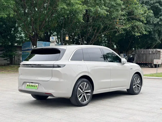 Li Auto L6 — Фото автомобиля 5