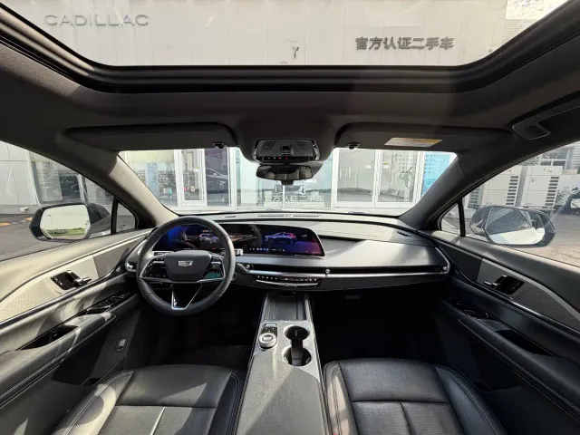 Cadillac XT5 — Фото автомобиля 18