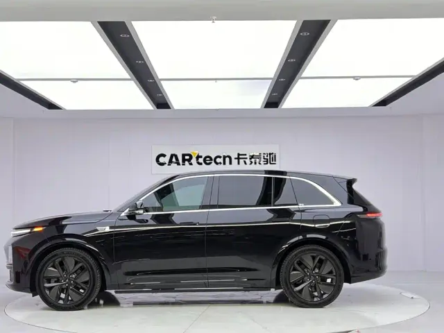 Li Auto L7 — Фото автомобиля 2