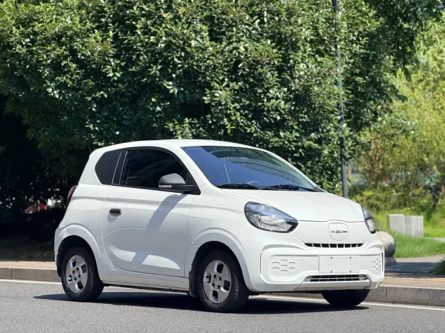 Roewe Clever — Фото автомобиля 3