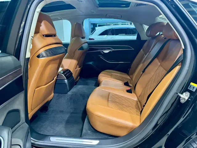 Audi A8 — Фото автомобиля 19