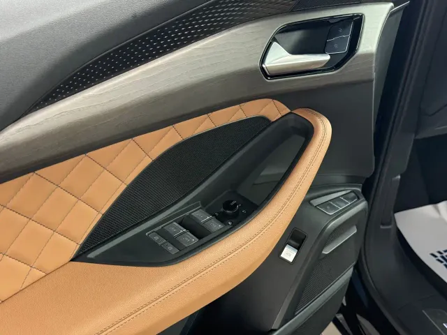 Audi Q6 — Фото автомобиля 13