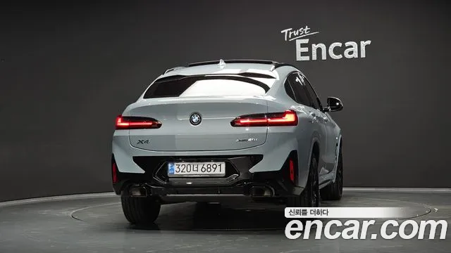 BMW X4 xDrive20i M Sport Pro — Фото автомобиля 3